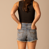 Kimes Daisy Shorts - Mid Wash