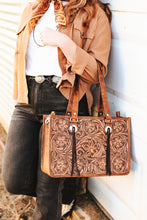 Load image into Gallery viewer, Welch Tote Purse *leather*