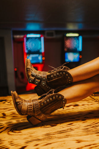Showdown Bootie *Brownbelly*