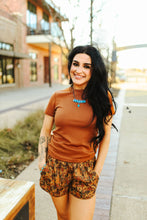 Load image into Gallery viewer, Basic Snug Tee *saddle*